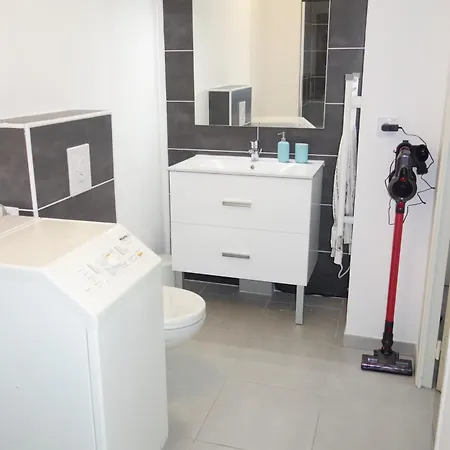 Apartment Studio Recent, Jardin Privatif, Piscine, Au Calme *