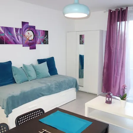 Apartman Studio Recent, Jardin Privatif, Piscine, Au Calme Antibes